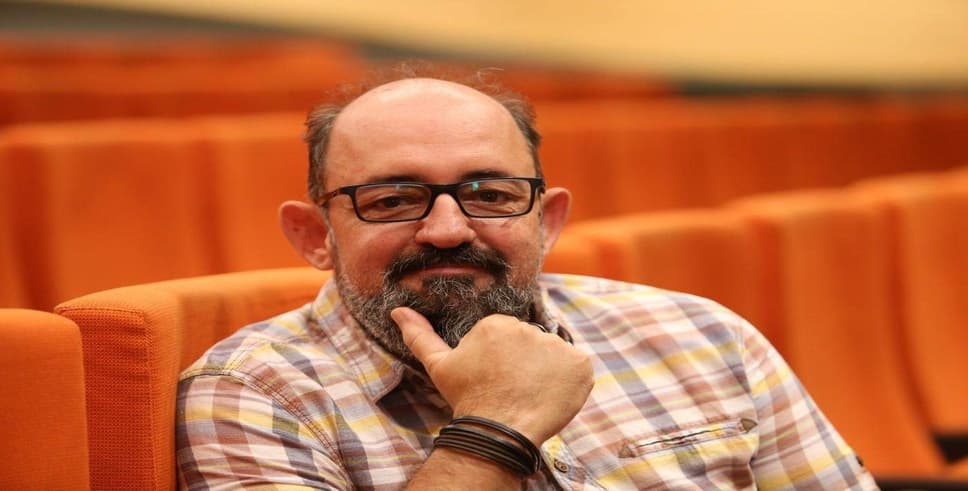 Yeni dijital dünyaya karşı uyanık olmalıyız