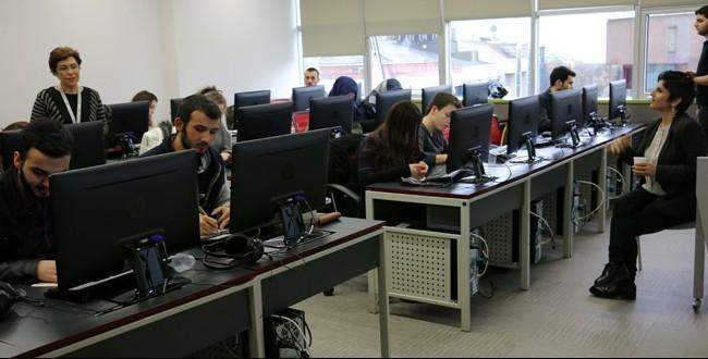 Üsküdar Üniversitesi'nde  gazetecilik atölyesi düzenlendi