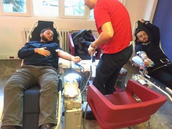 Üsküdar Üniversitesi kan bağışı için kuyrukta... 3