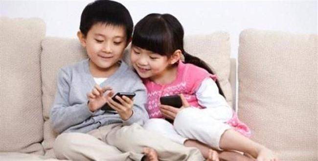 'Akıllı telefonlar çocuk sağlığını bozuyor'