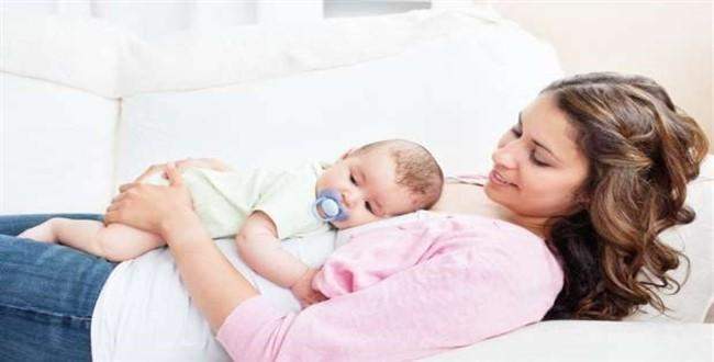 İlk altı ayda bebeğinizle uyumayın