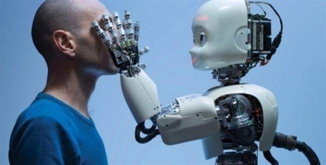 Robotların dünyayı ele geçirme ihtimalinden korkmaya başlamalı mıyız?
