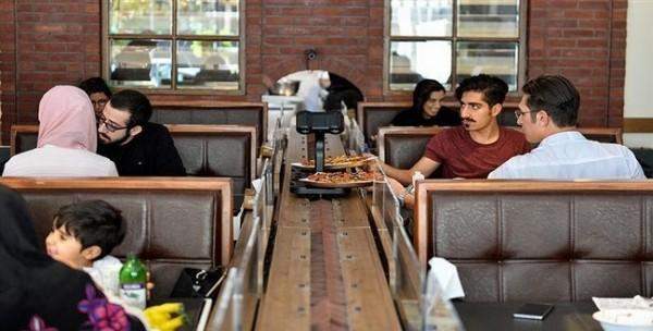 İran'da ilk robotik restoran
