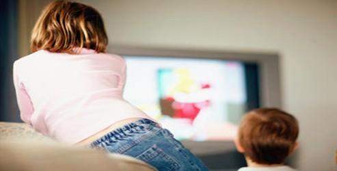 Televizyon çocukları sinsice tehdit ediyor