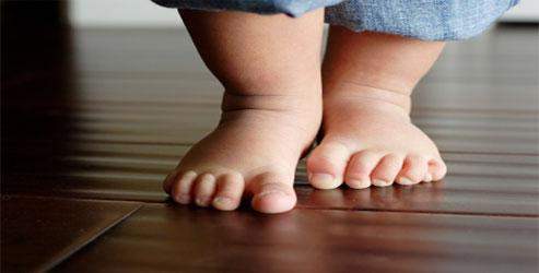Bebeklerde ayak sağlığını koruyun