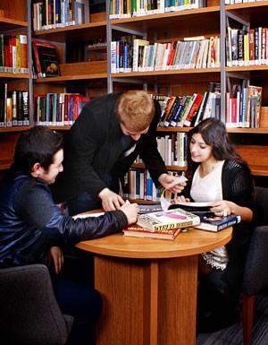 Üsküdar Üniversitesi'ne 2 bin kitap