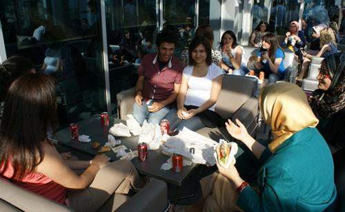 Üsküdar Üniversitesi'nde yılsonu kutlaması